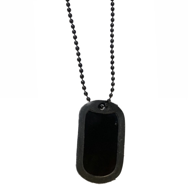 piastrina nero lucido collana