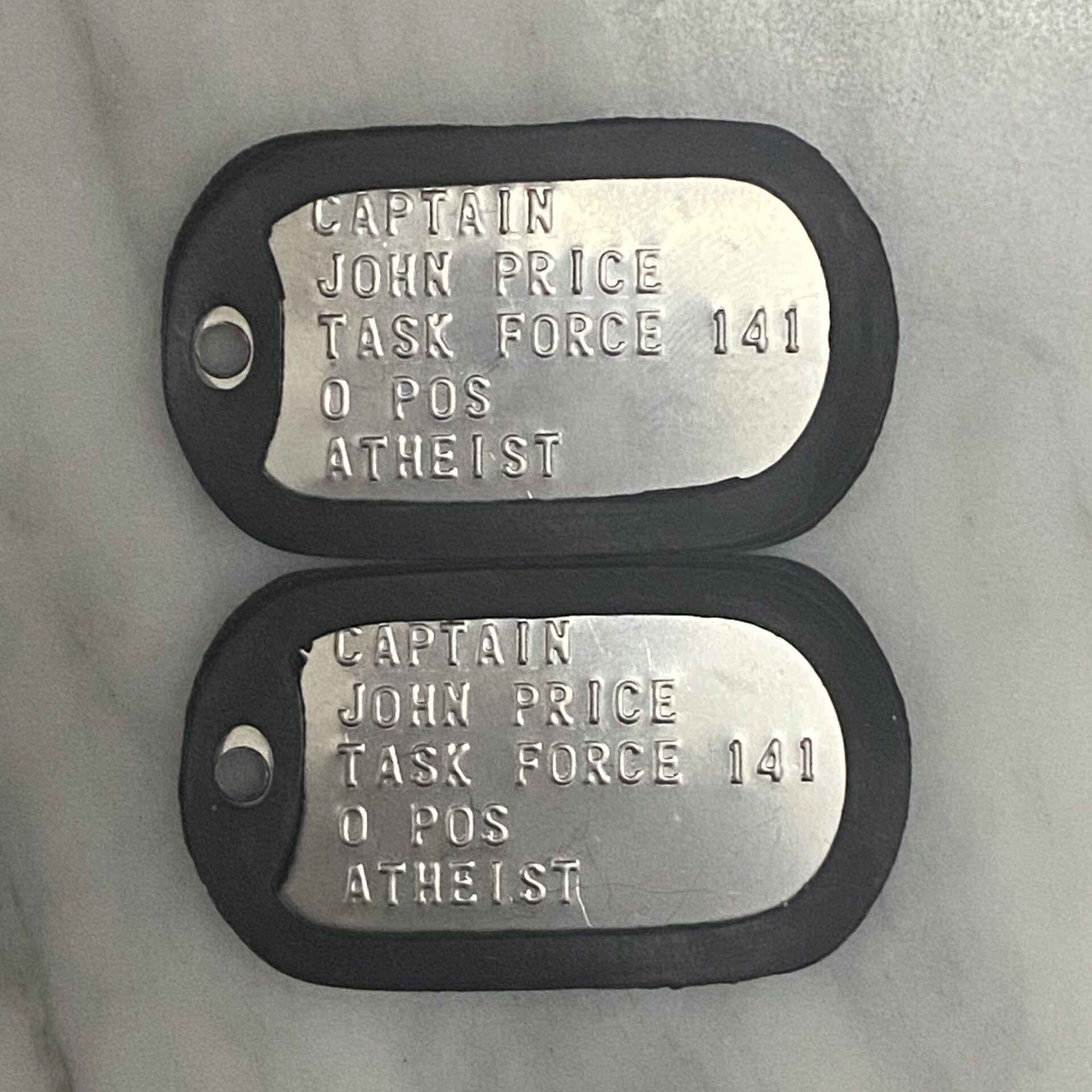 piastrine dog tags john price call of duty